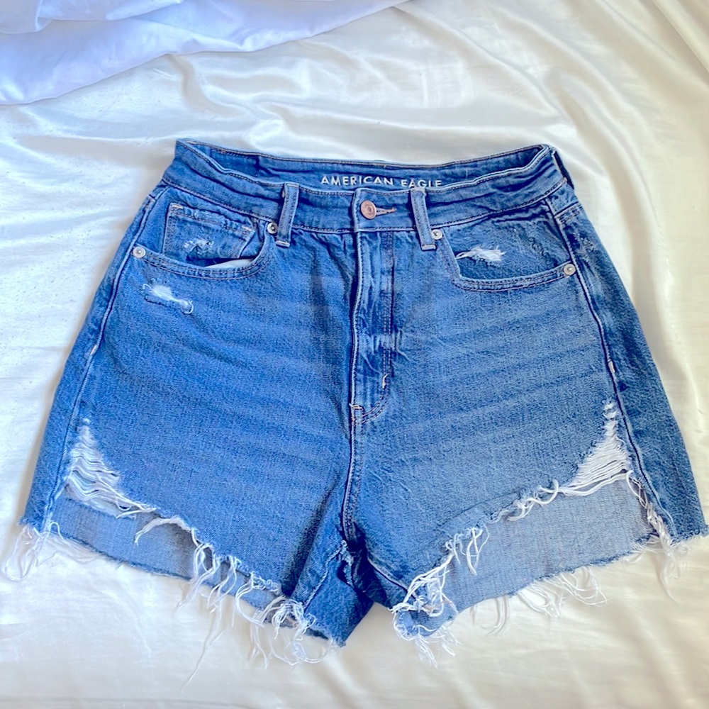 Size 4 Boyfriend cut shorts